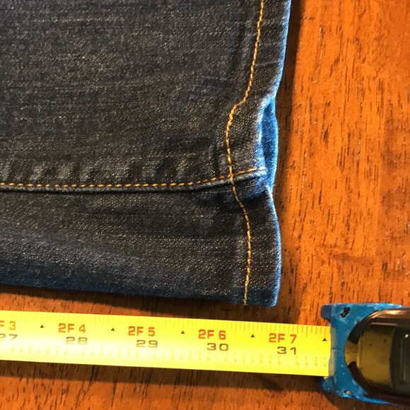 Levi’s San Francisco Bold Curve Classic Boot Cut Jeans - Picture 10 of 11